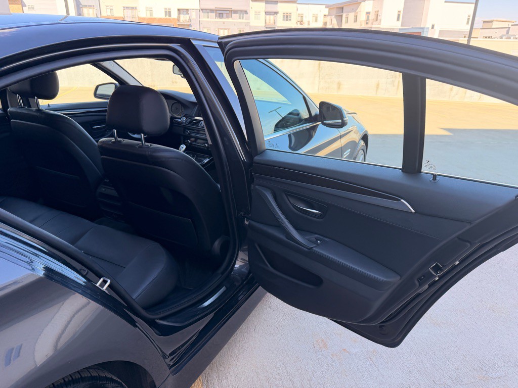 2015 BMW 5 Series Image 17