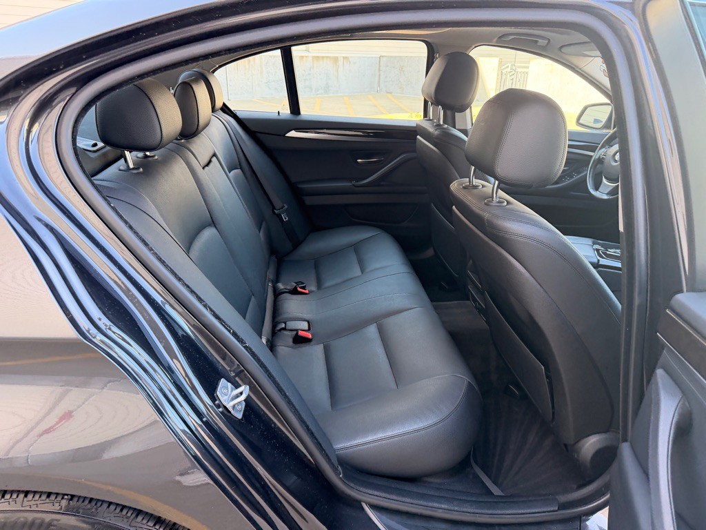2015 BMW 5 Series Image 18