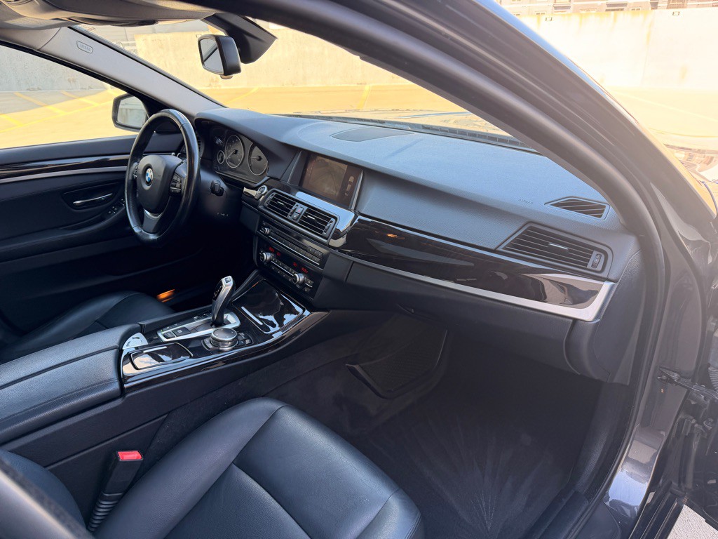2015 BMW 5 Series Image 20