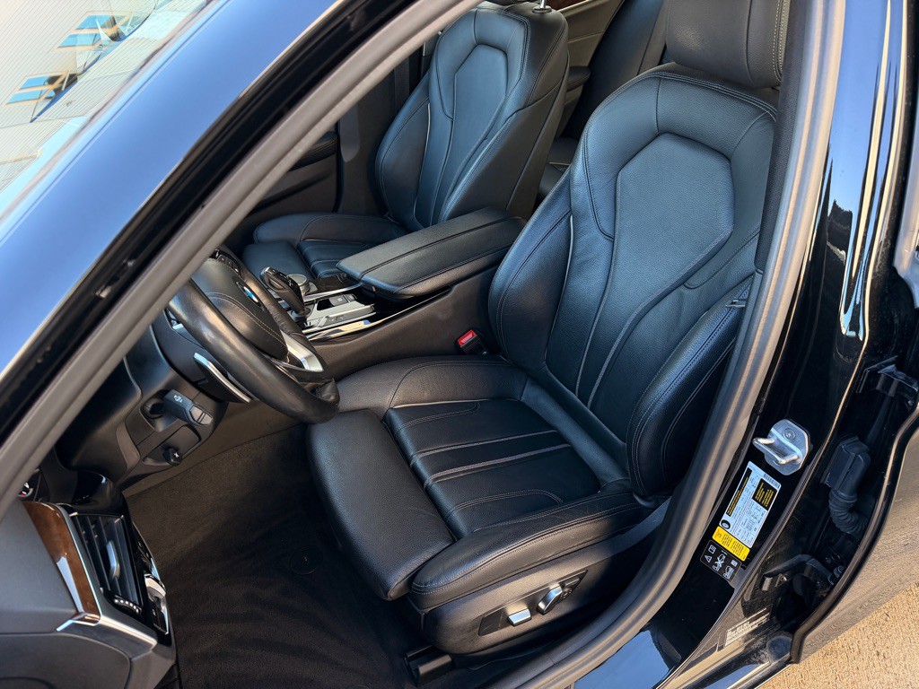 2017 BMW 5 Series Image 11