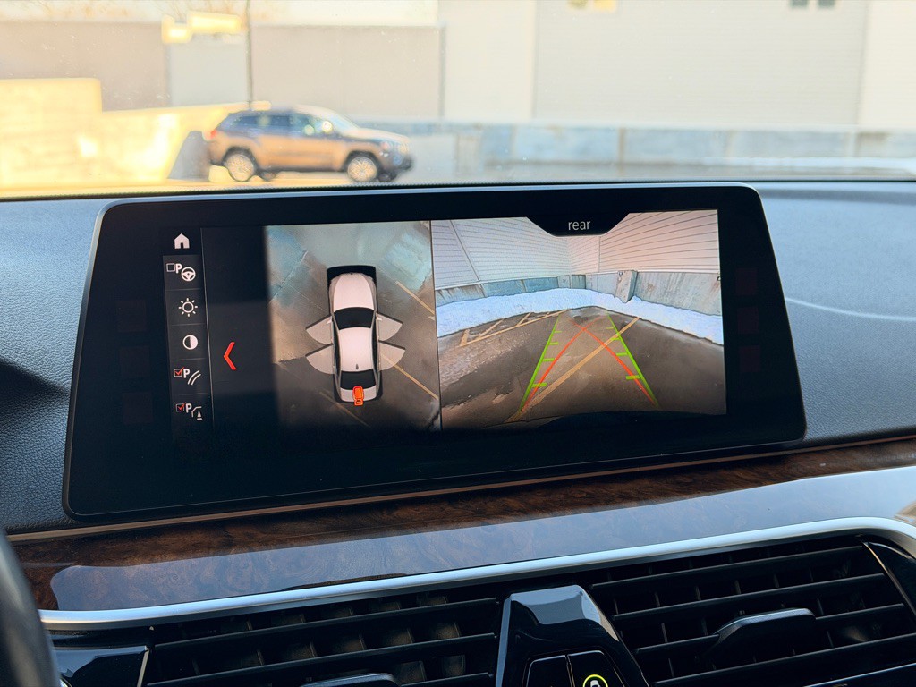 2017 BMW 5 Series Image 14