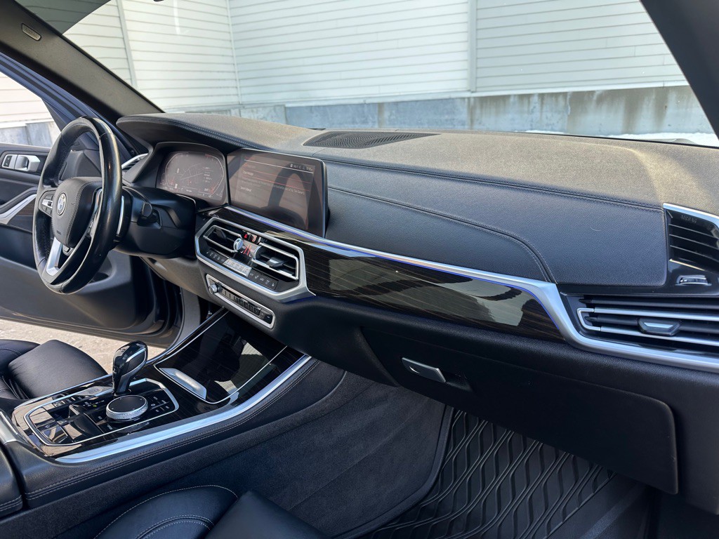2019 BMW X5 Image 25