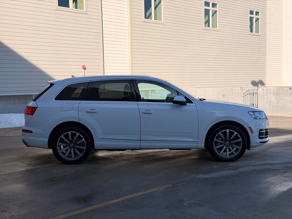 2019 Audi Q7 Image 2