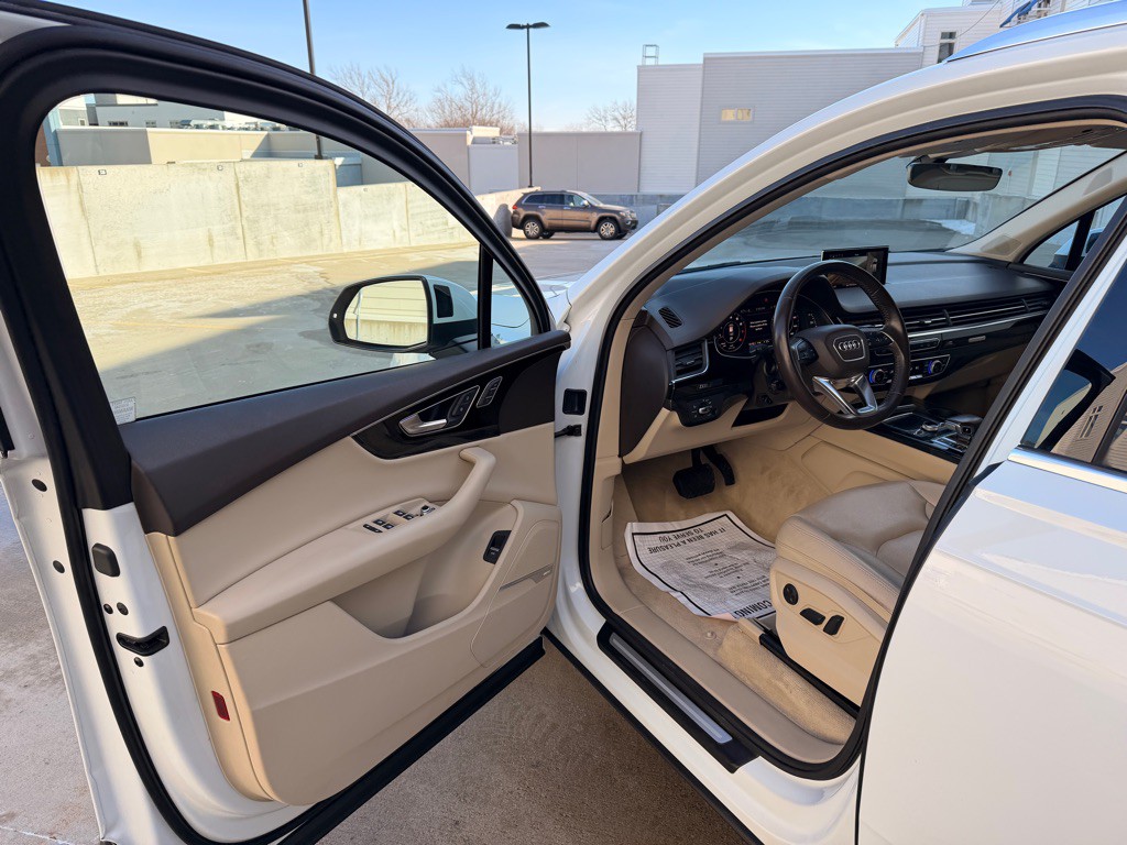 2019 Audi Q7 Image 9