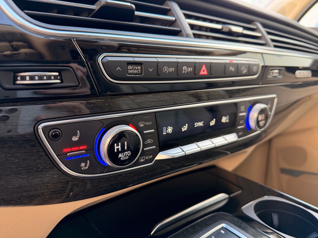 2019 Audi Q7 Image 12