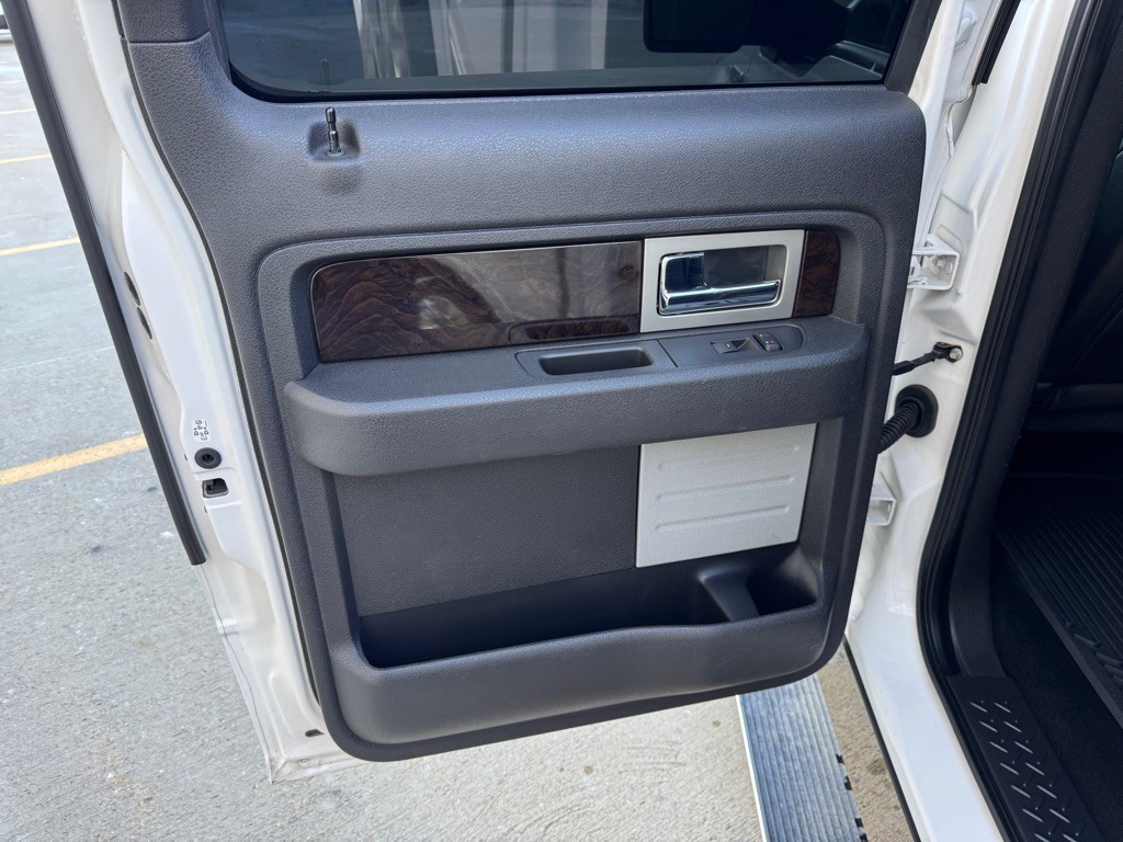 2014 Ford F-150 Image 23