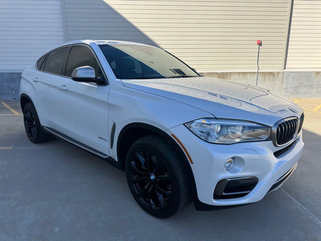 2015 BMW X6 Image 2