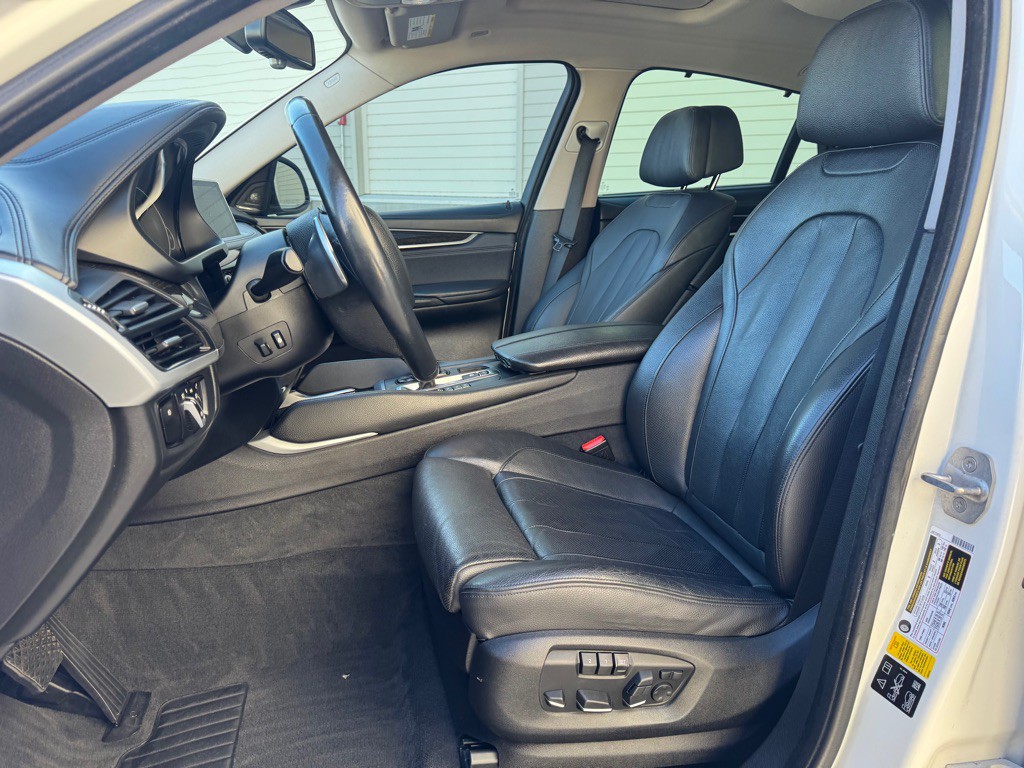 2015 BMW X6 Image 14