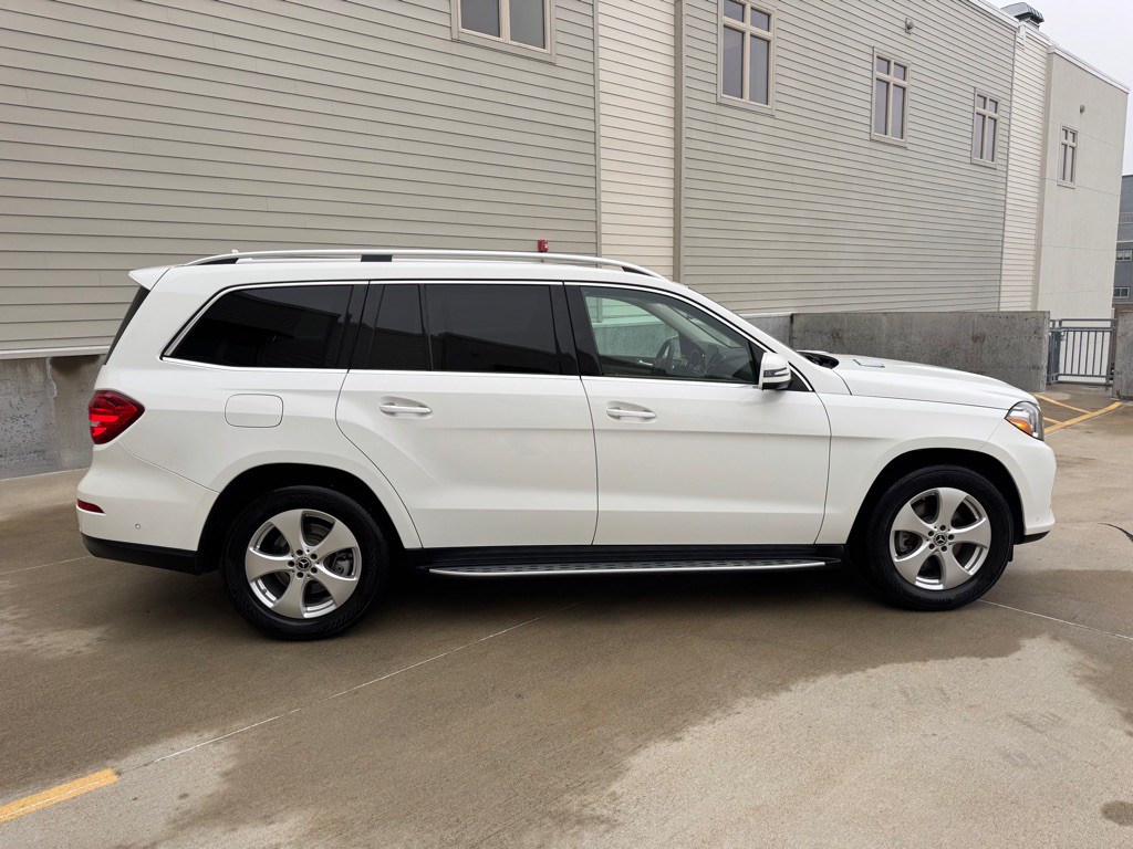 2017 Mercedes-Benz GLS-Class Image 2