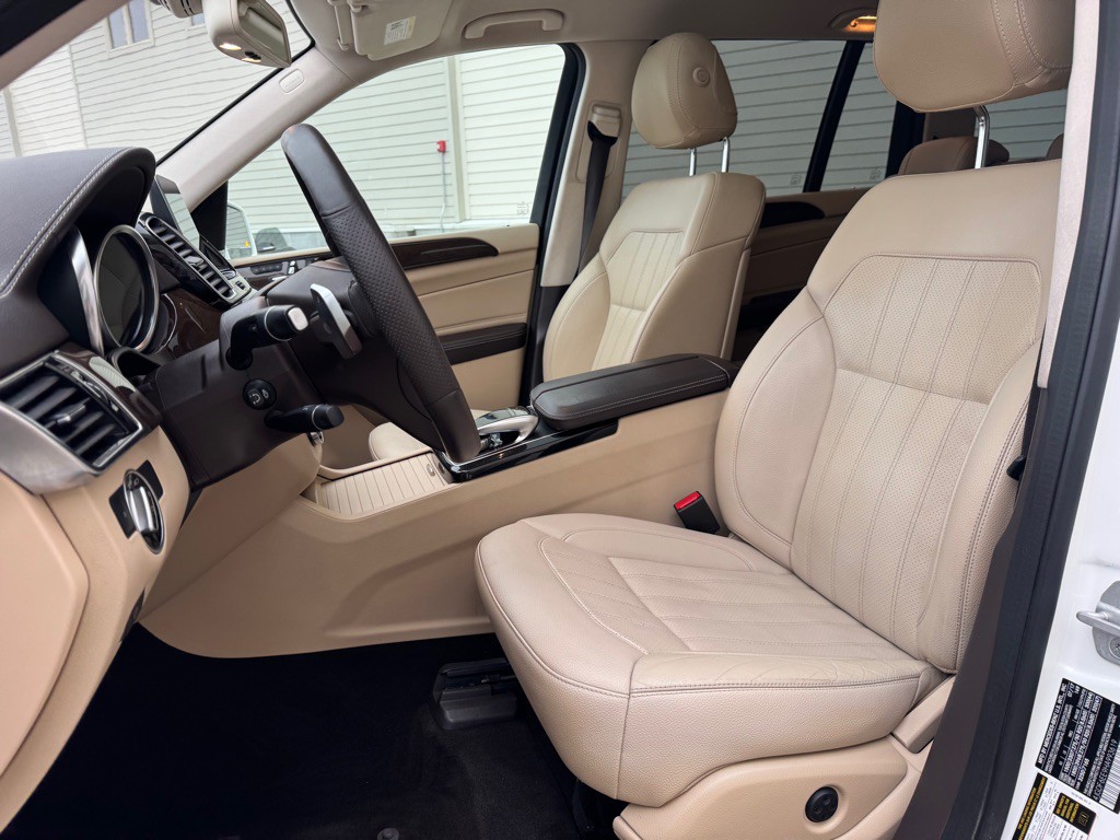 2017 Mercedes-Benz GLS-Class Image 13