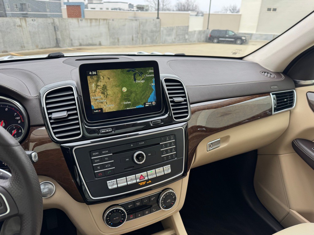 2017 Mercedes-Benz GLS-Class Image 16