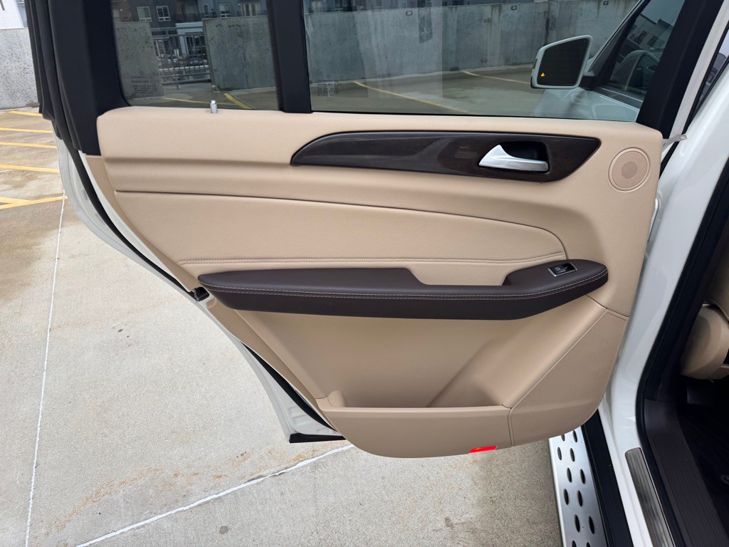 2017 Mercedes-Benz GLS-Class Image 23