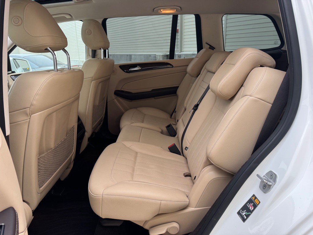 2017 Mercedes-Benz GLS-Class Image 24