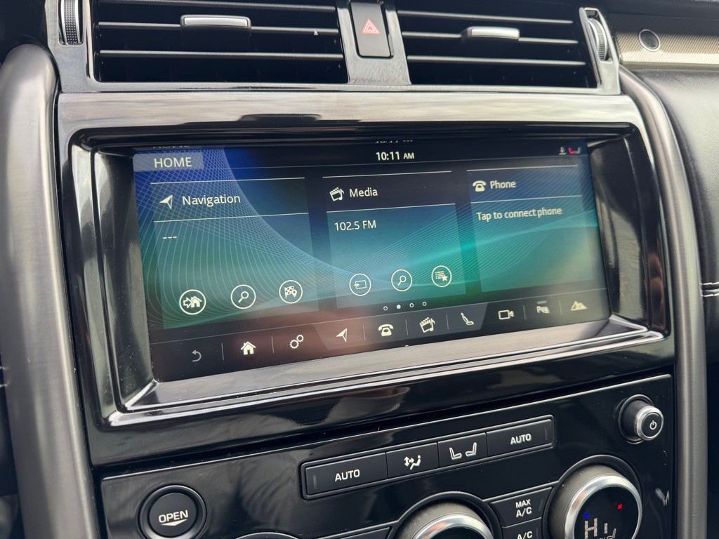 2017 Land Rover Discovery Image 19