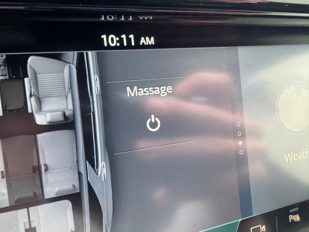 2017 Land Rover Discovery Image 21