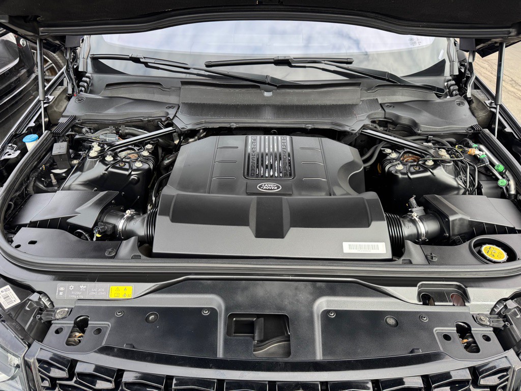 2017 Land Rover Discovery Image 35