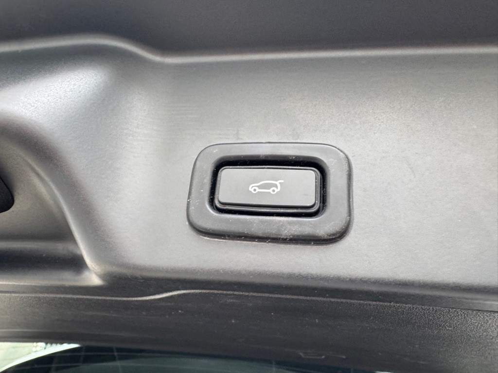 2020 Land Rover Range Rover Evoque Image 26