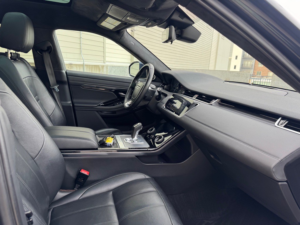 2020 Land Rover Range Rover Evoque Image 30