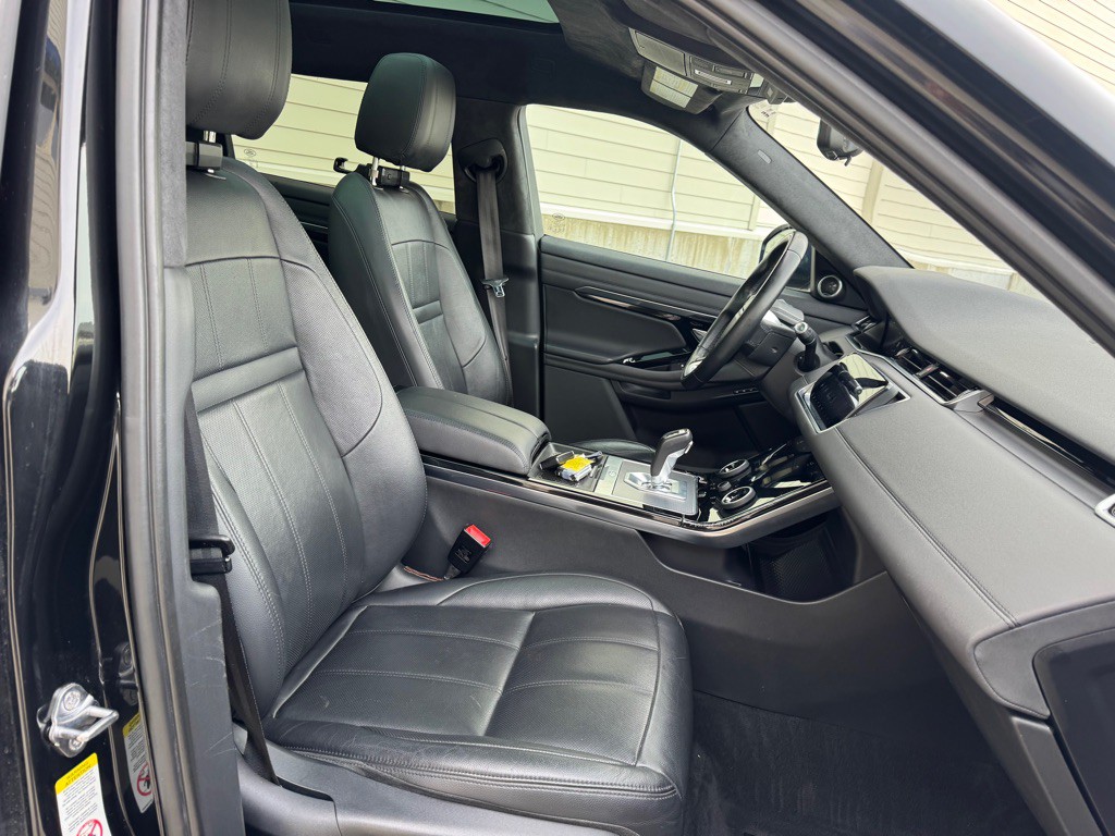 2020 Land Rover Range Rover Evoque Image 31