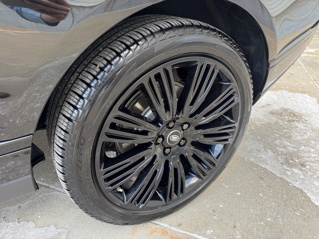 2018 Land Rover Range Rover Image 9