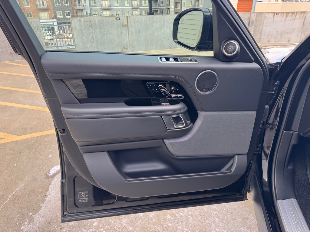 2018 Land Rover Range Rover Image 10