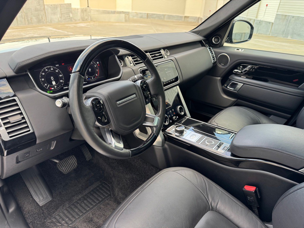 2018 Land Rover Range Rover Image 12