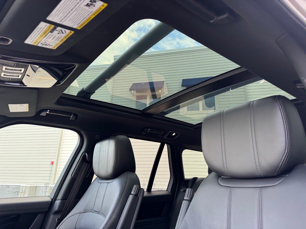 2018 Land Rover Range Rover Image 14