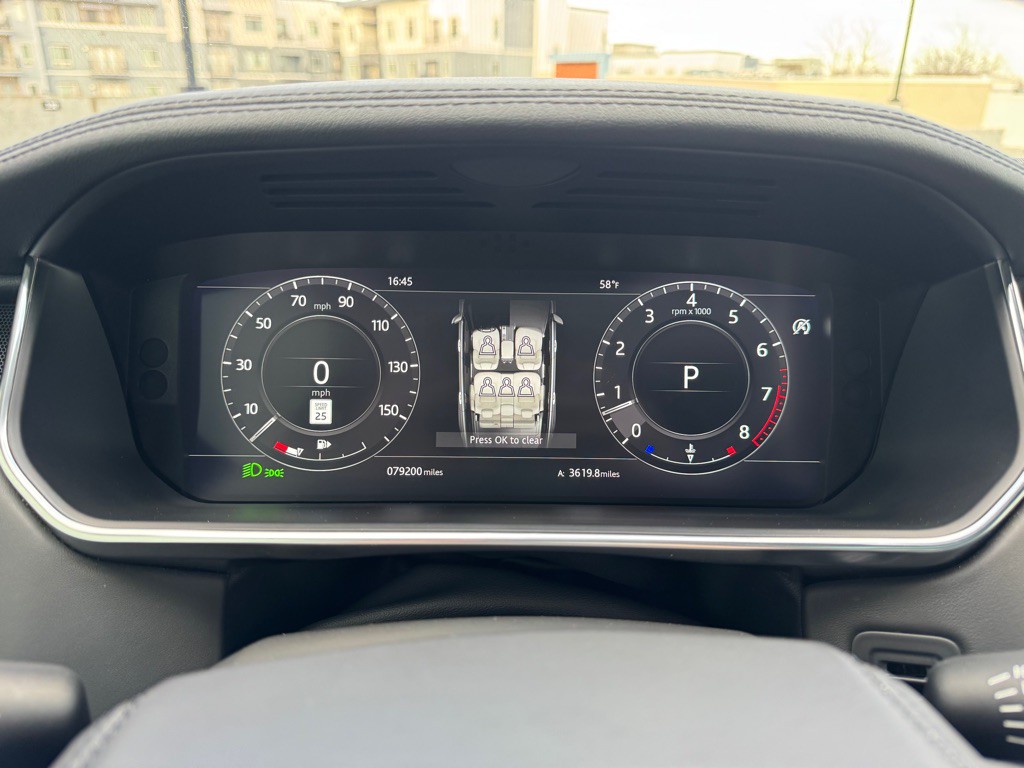 2018 Land Rover Range Rover Image 16