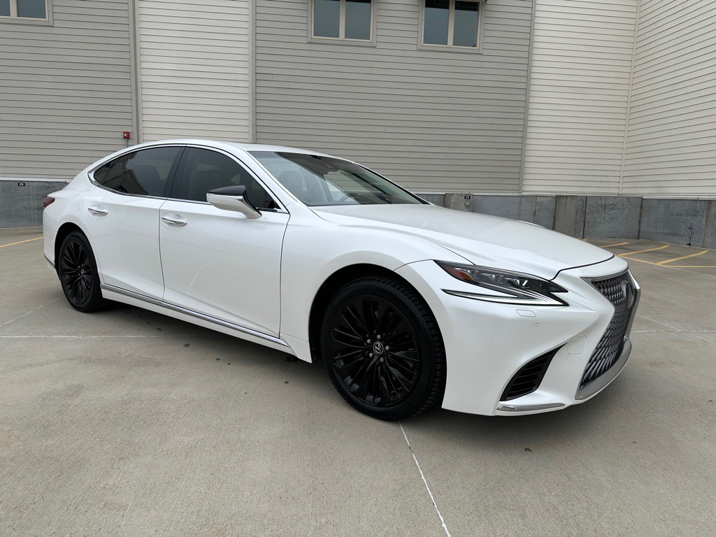 2018 Lexus LS Image 1