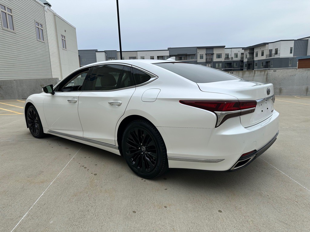 2018 Lexus LS Image 5