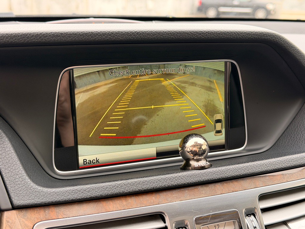 2014 Mercedes-Benz E-Class Image 14