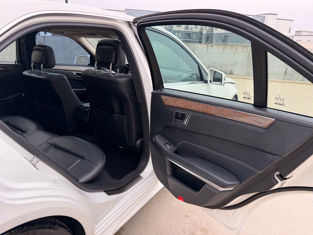 2014 Mercedes-Benz E-Class Image 19