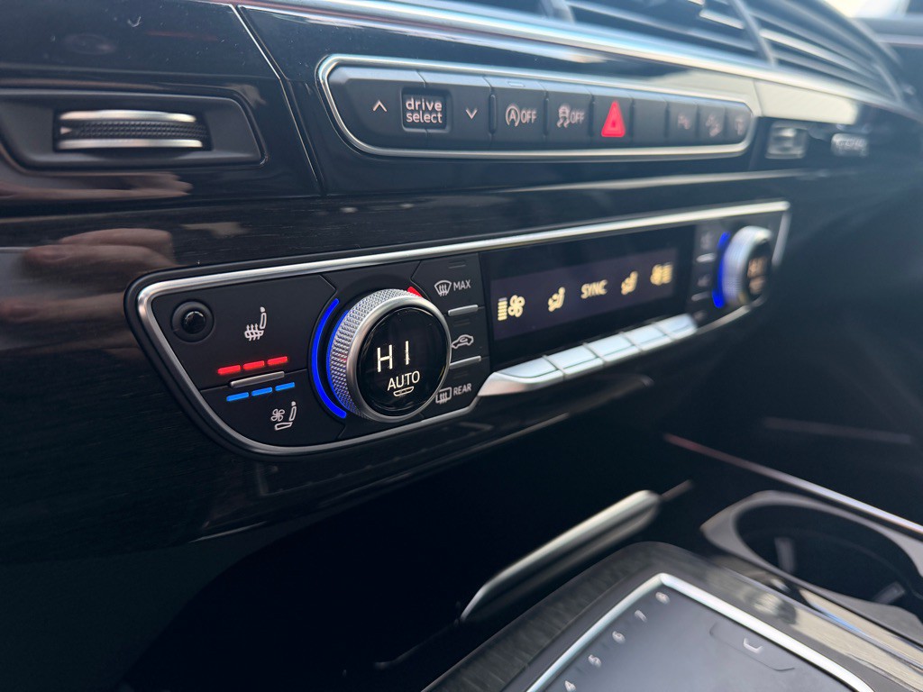 2017 Audi Q7 Image 13