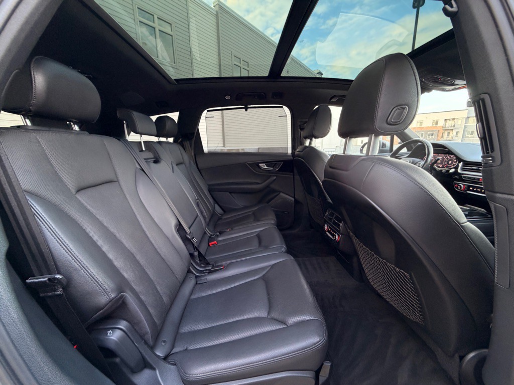 2017 Audi Q7 Image 25
