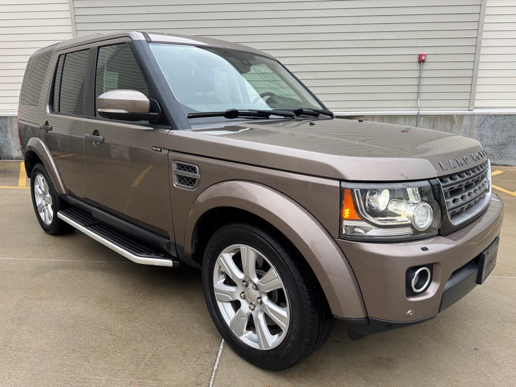 2015 Land Rover LR4 Image 1