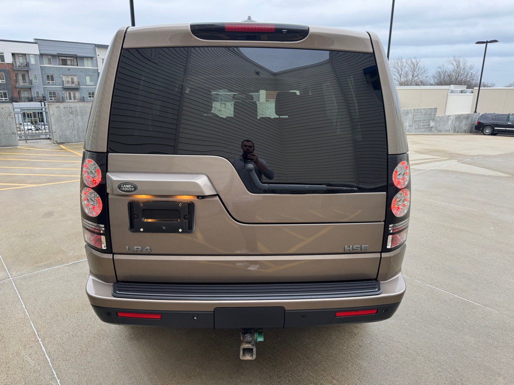 2015 Land Rover LR4 Image 4