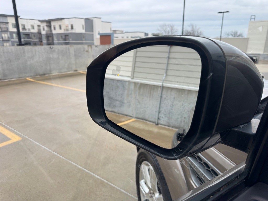 2015 Land Rover LR4 Image 14