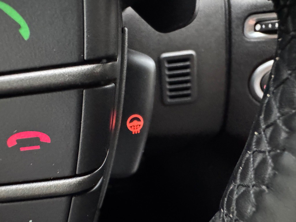 2015 Land Rover LR4 Image 23