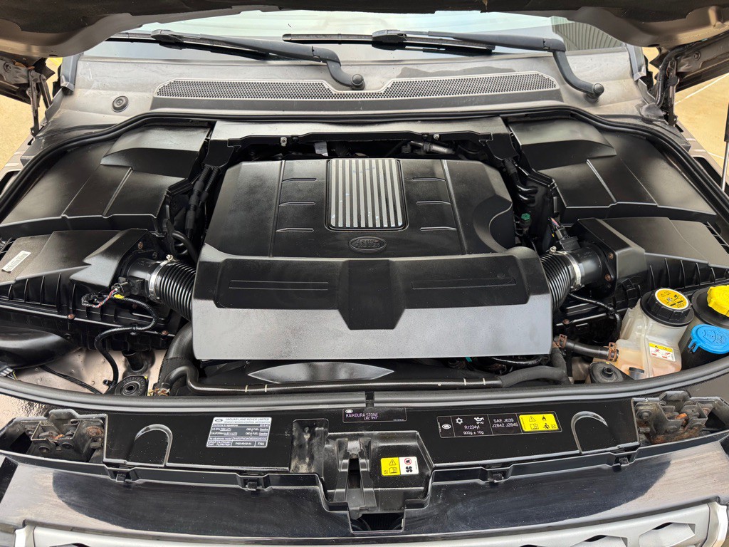 2015 Land Rover LR4 Image 36