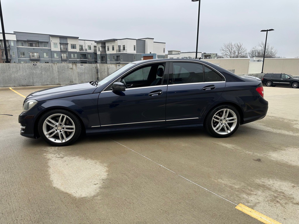 2013 Mercedes-Benz C-Class Image 4