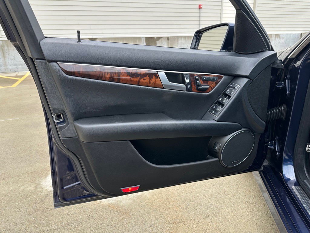 2013 Mercedes-Benz C-Class Image 11