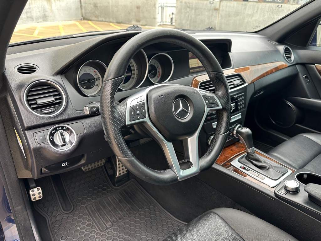 2013 Mercedes-Benz C-Class Image 12