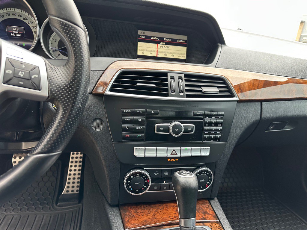 2013 Mercedes-Benz C-Class Image 13