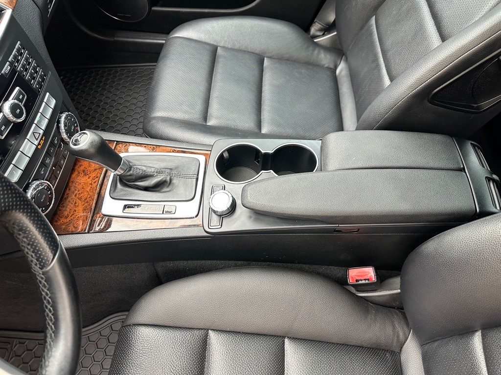 2013 Mercedes-Benz C-Class Image 14