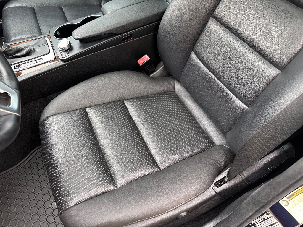 2013 Mercedes-Benz C-Class Image 16