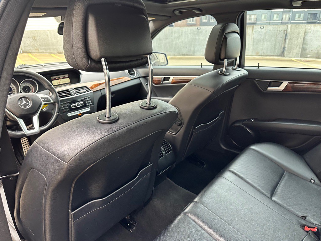 2013 Mercedes-Benz C-Class Image 18