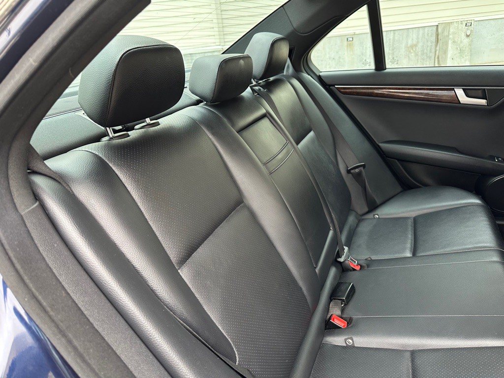 2013 Mercedes-Benz C-Class Image 23