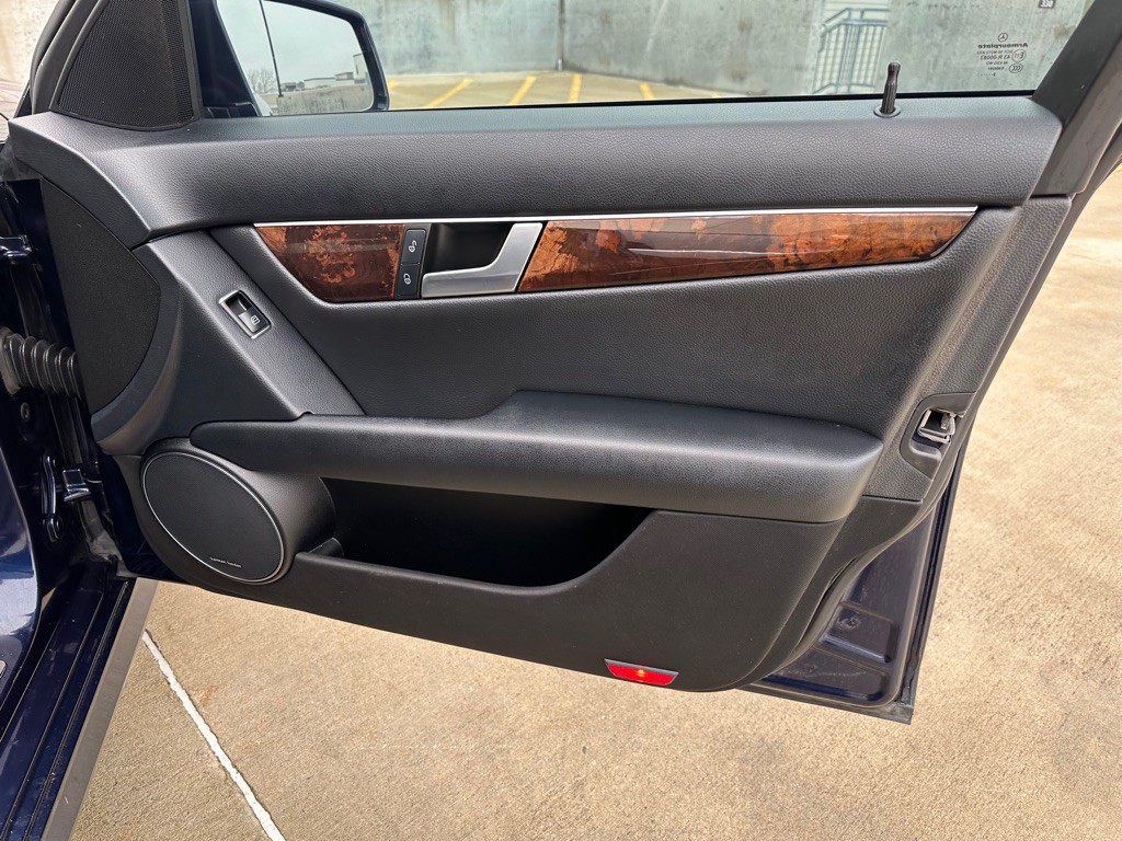 2013 Mercedes-Benz C-Class Image 28