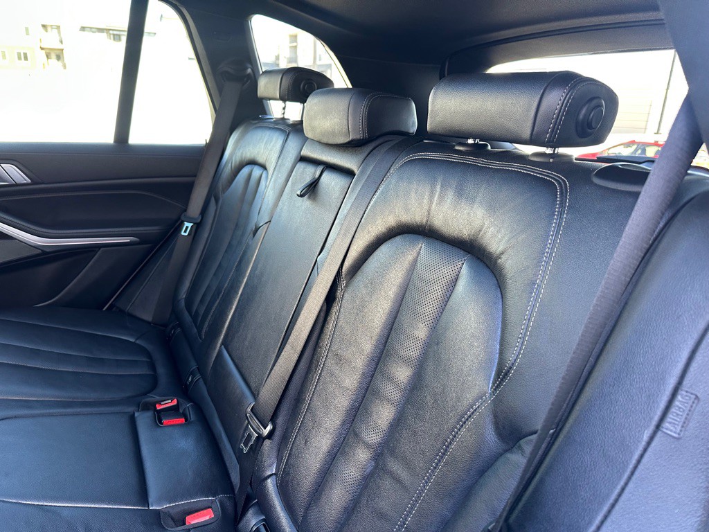 2021 BMW X5 Image 18