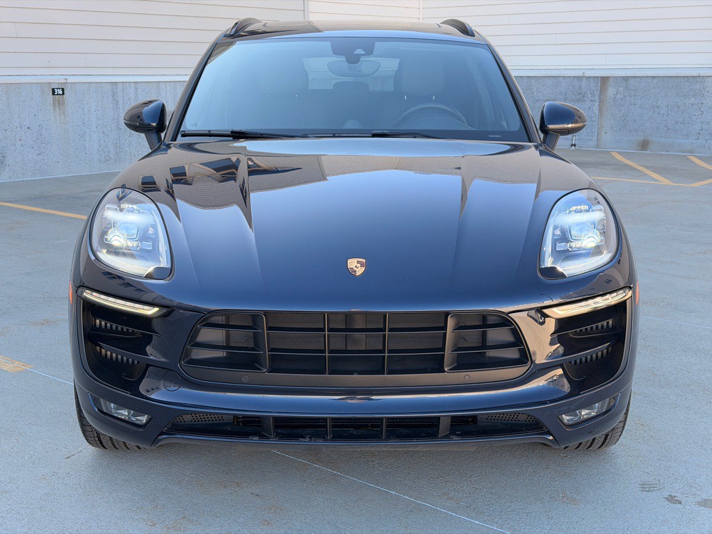 2017 Porsche Macan Image 8